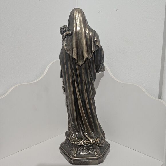 Veronese - Holy Mother Mary Holding Infant Jesus Religious Sculpture - Bronze - Picture 3 of 9